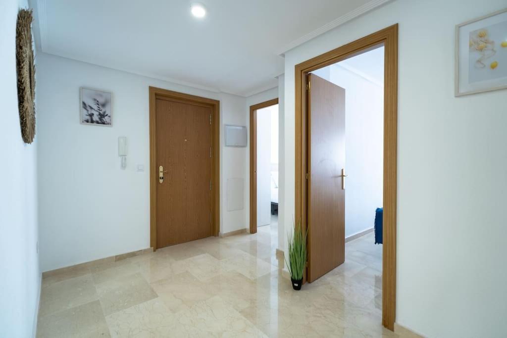 لقنت Amplio Apartamento 2 Dormitorios Cerca De La Playa المظهر الخارجي الصورة