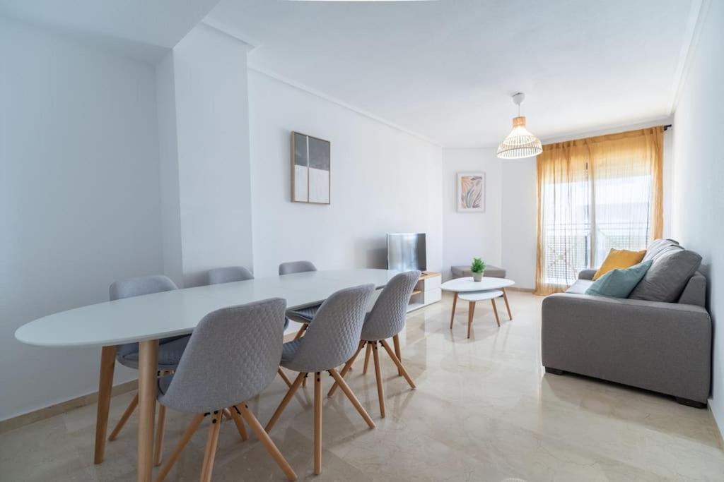 لقنت Amplio Apartamento 2 Dormitorios Cerca De La Playa المظهر الخارجي الصورة